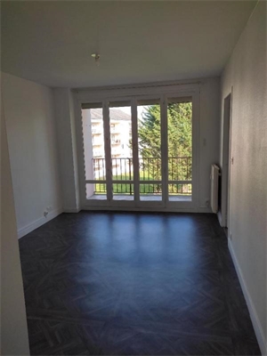 appartement à la location -   02200  SOISSONS, surface 47 m2 location appartement - APR563164
